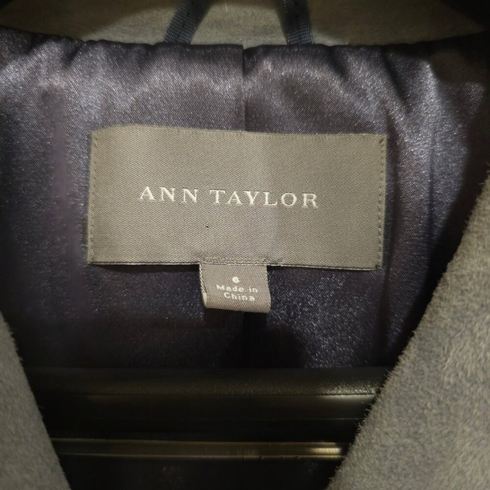 Ann Taylor Grey Leather Jacket Size 6 - Picture 3 of 9